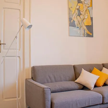 Designer * Lecce